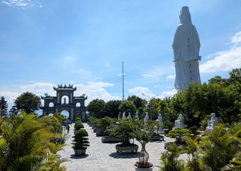 lady buddha da nang dress code Lady Buddha Da Nang Dress Code