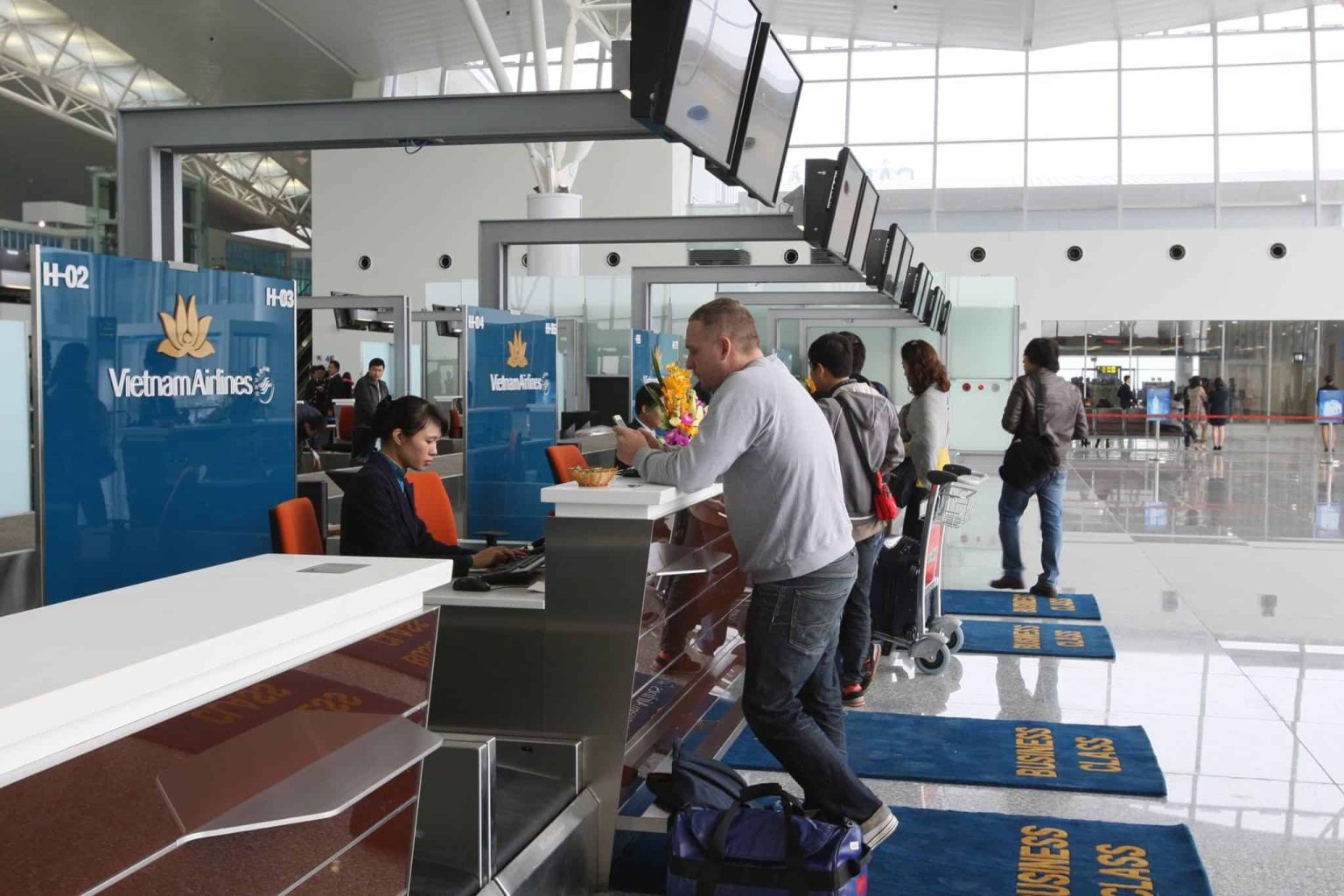 Check -in & Security at Noi Bai Airport