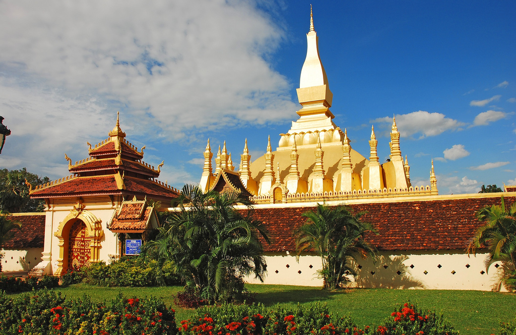 Pha That Luang Travel Guide: Laos’ Golden Symbol of Buddhism