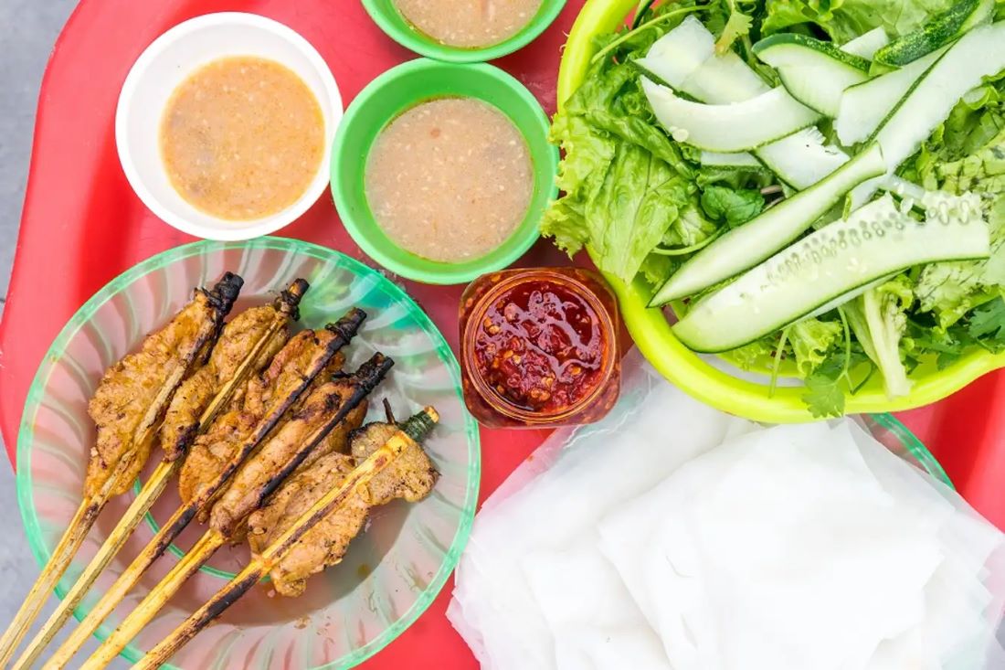 Banh Uot Cuon Thit Nuong