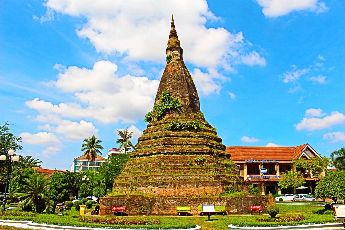 That Dam (Black Stupa)