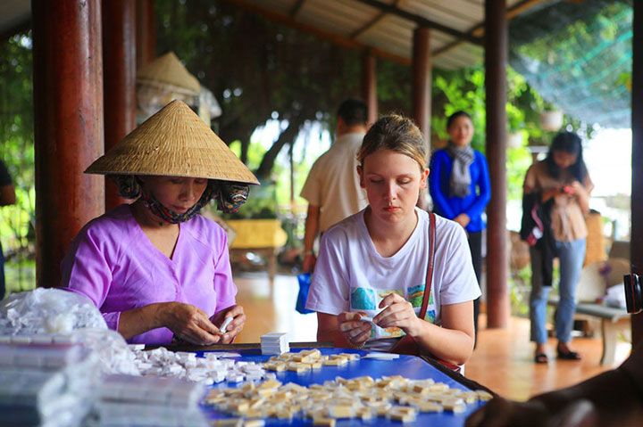Visit Coconut Workshops in Ben Tre