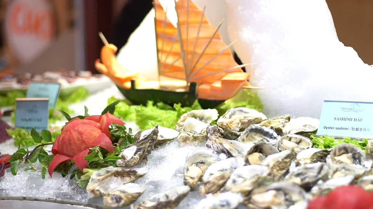 Ha Long Sen A Dong Seafood Buffet