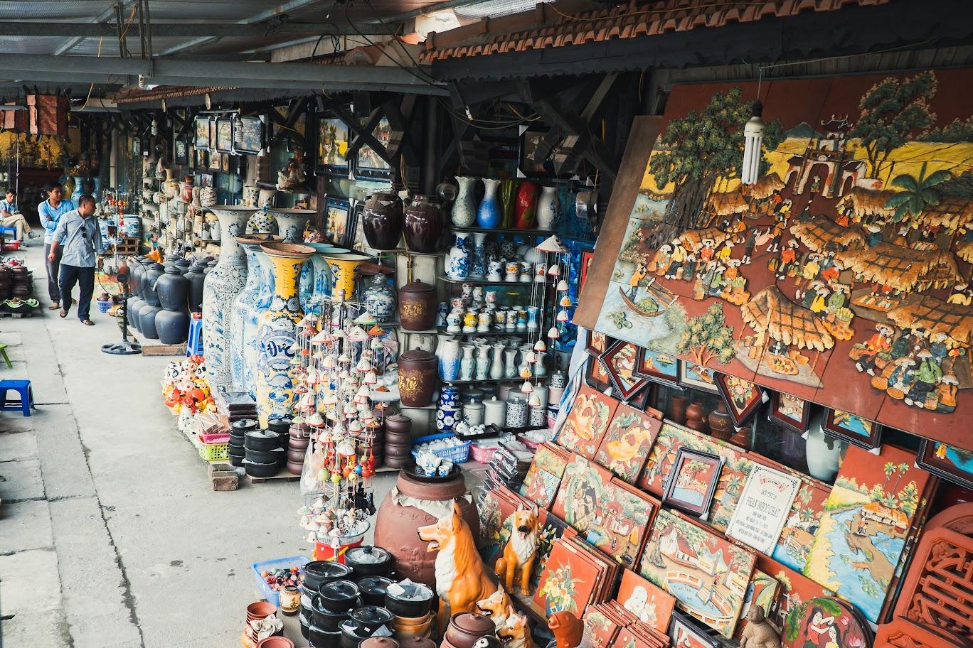 Pottery Market